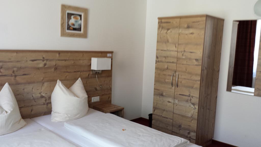 Hotel Alte Krone ทือบิงเงิน ห้อง รูปภาพ