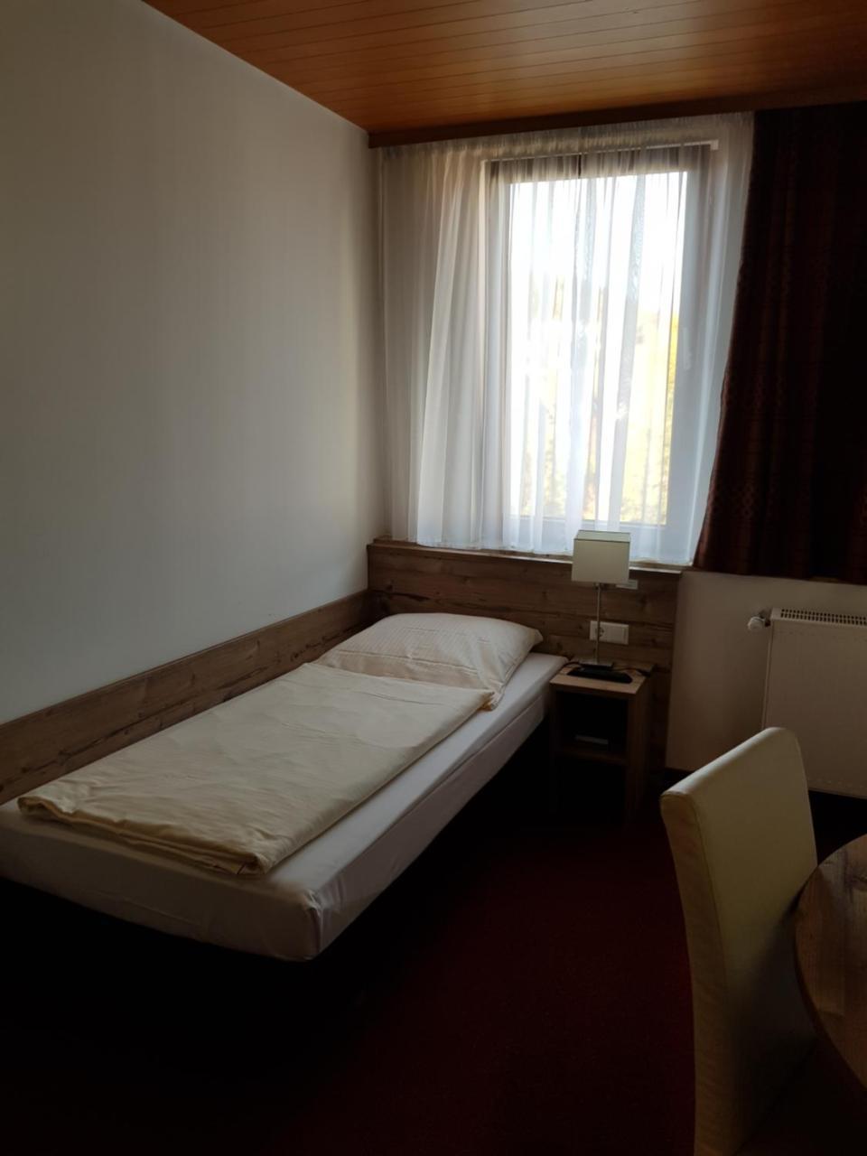 Hotel Alte Krone ทือบิงเงิน ภายนอก รูปภาพ